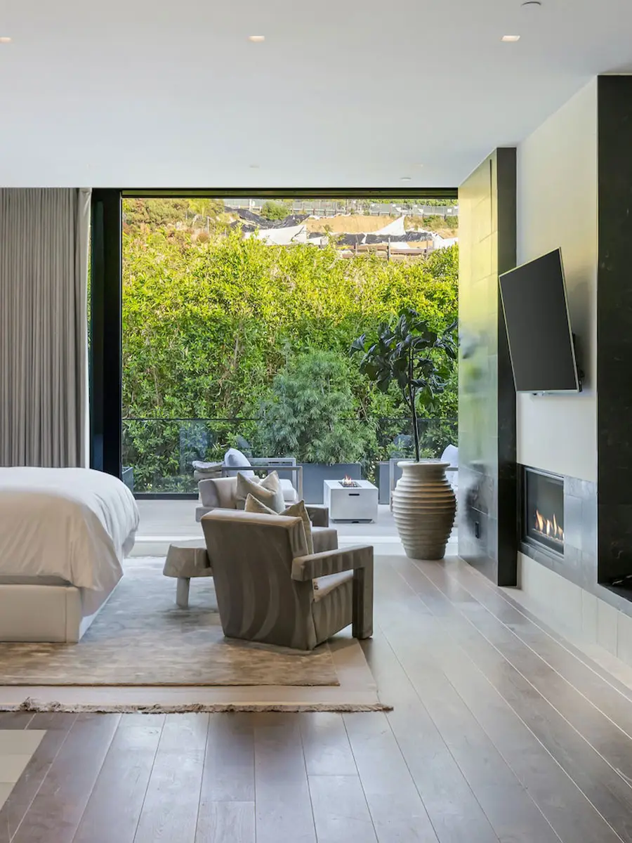 Holmby Hills